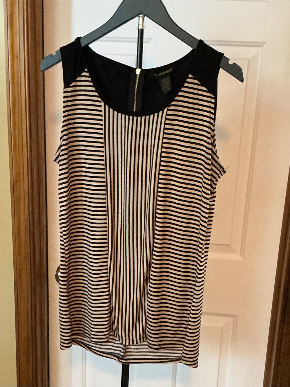 Susan Lawrence Black and Cream Striped Sleeveless Tank